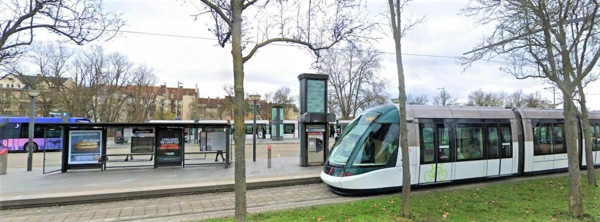 Apartamento Vue Degagee, Cuisine Moderne Et Wifi Estrasburgo Exterior foto